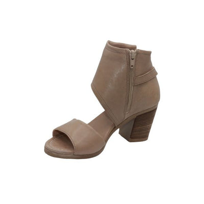 Eric Michael Callie Women’s Block Heel Leather Sandal