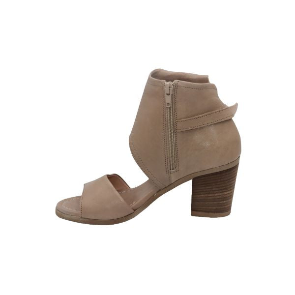Eric Michael Callie Women’s Block Heel Leather Sandal
