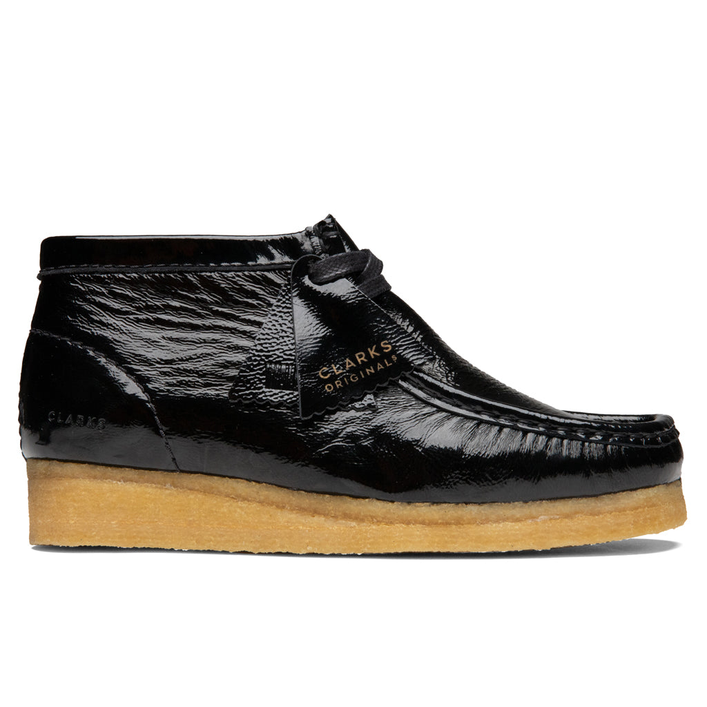 Clarks Originals Wallabee Women's Black Leather 26154804 — rear view