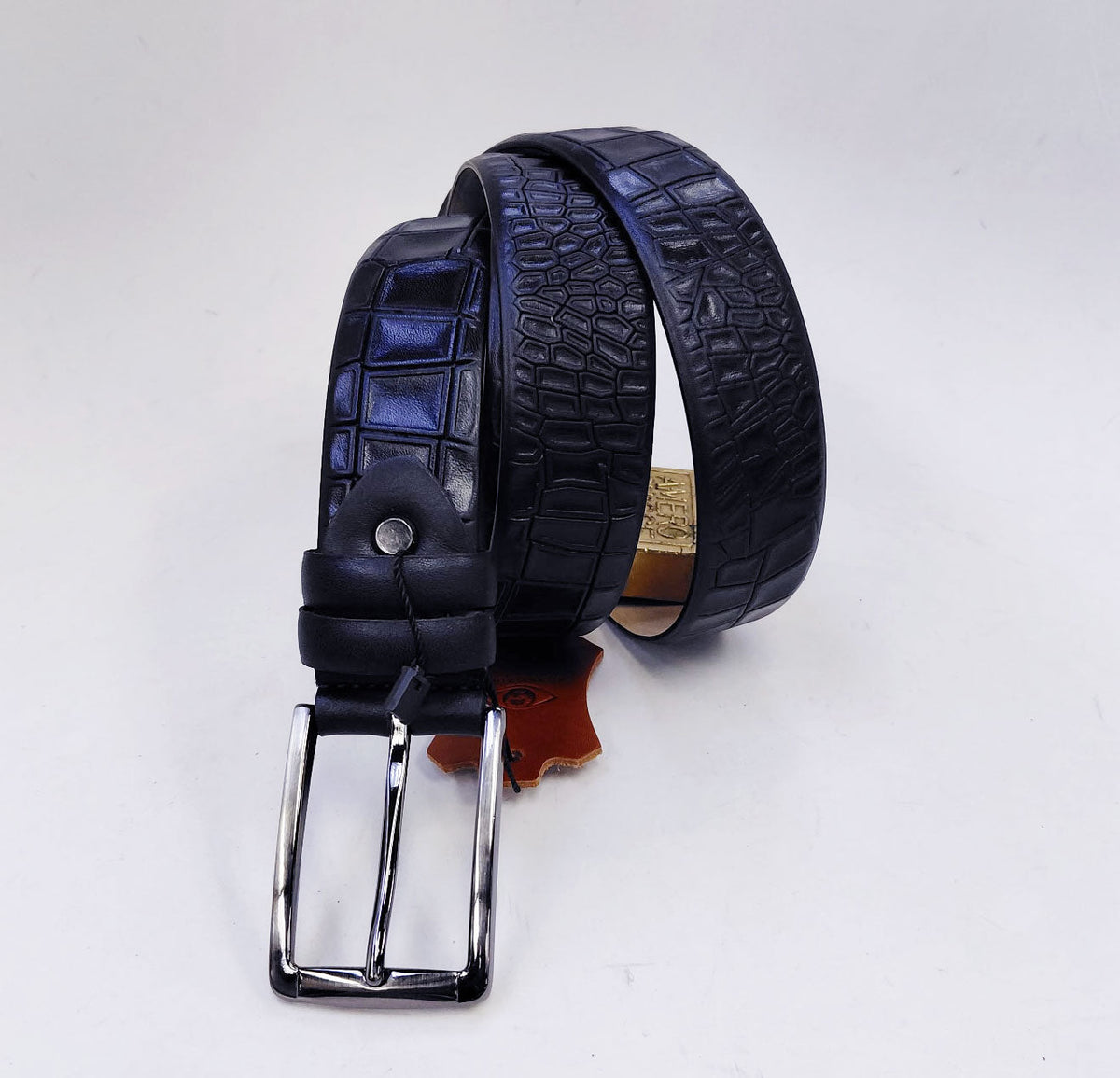 C&E Fashions  Maurice Crocodile Leather Belt - Navy
