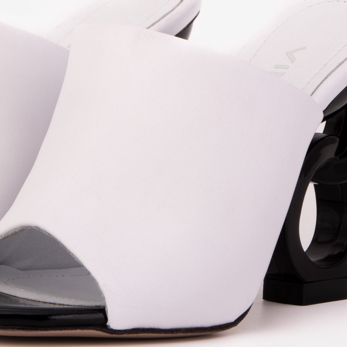 Vinci Leather The Cymmer White Leather Women Sandal – product view 6