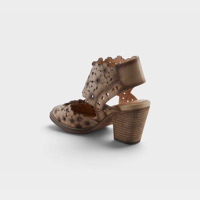 L'Artiste Distinction Sandals — product view 24