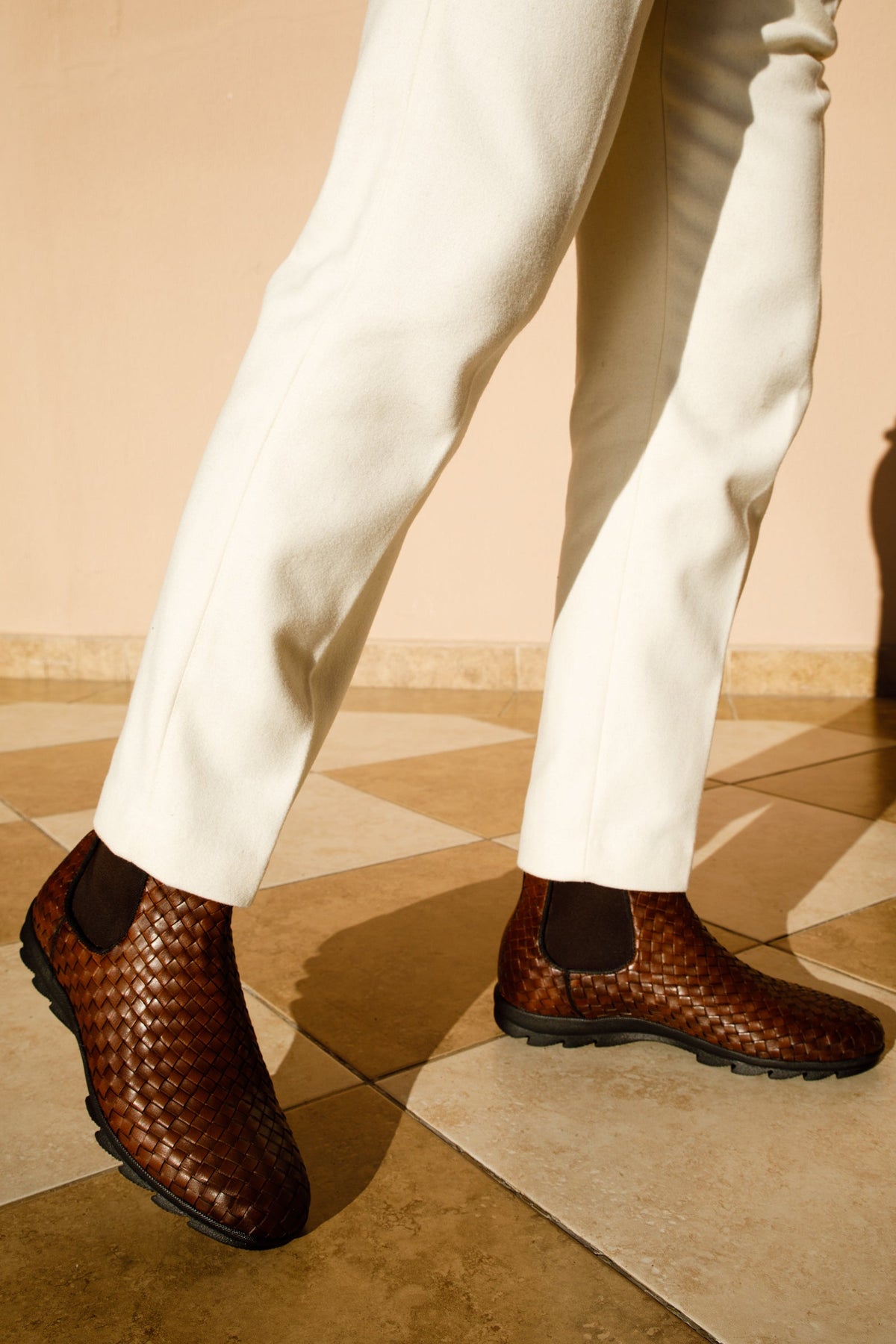 Vinci Leather The Luxpre Tan Leather Handwoven Casual Chelsea Men Boot Final Sale! – product view 2