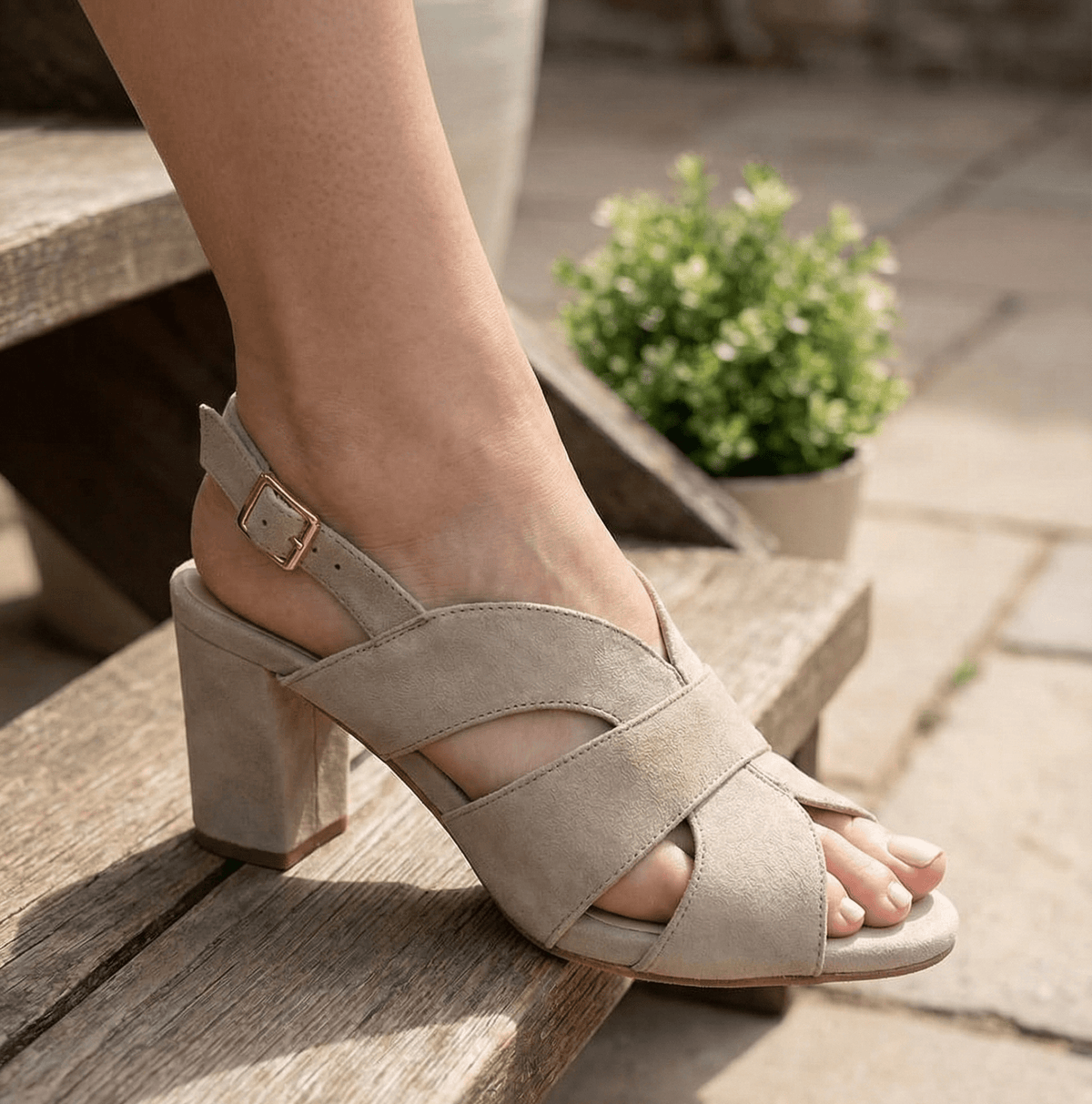 La Plume Shoes Eric Michael Lark Triple-Strap Adjustable Sandal – product view 35