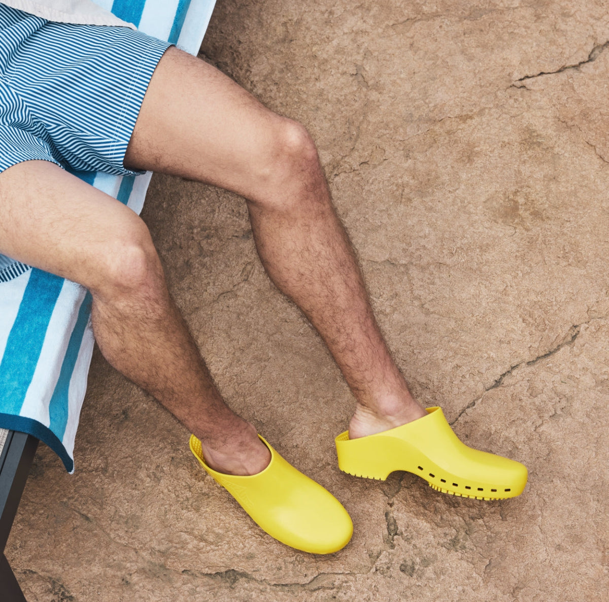 Calzuro Classic Without Holes Yellow – product view 2