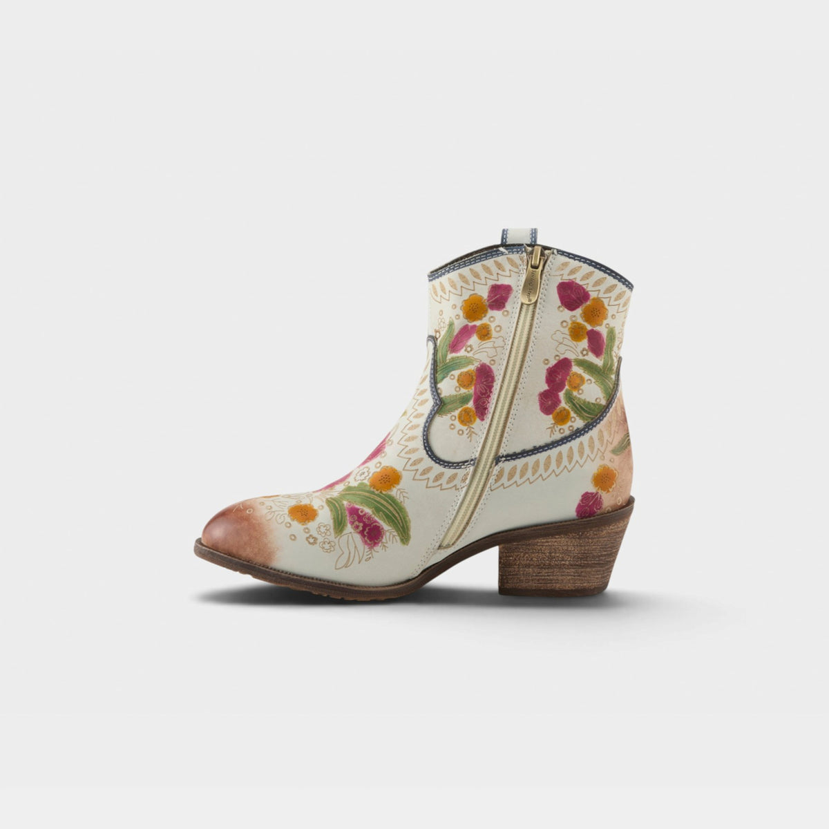 L'Artiste Galop Women's Boots — product view 7