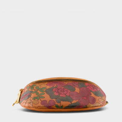 L'Artiste Artisan Women's Handbag — product view 9