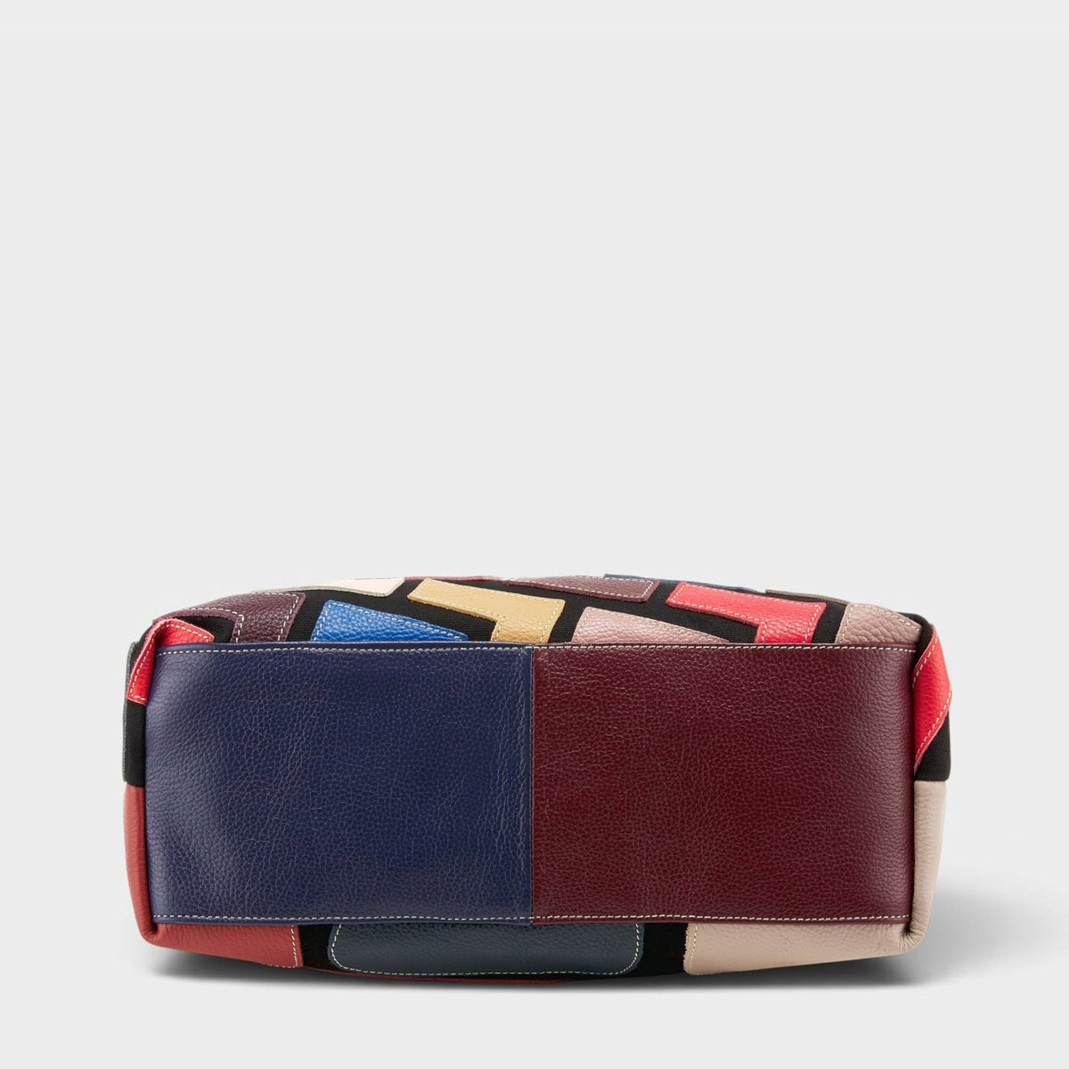 L'Artiste Captivate Women's Handbag — product view 4