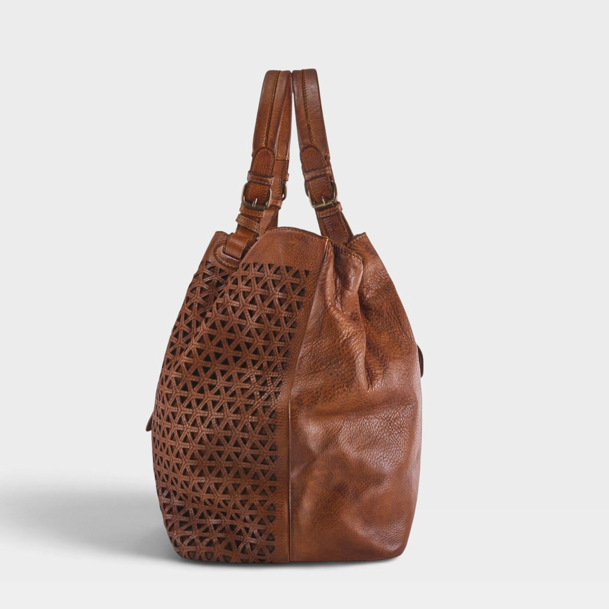 L'Artiste Cinch Handbag — product view 3