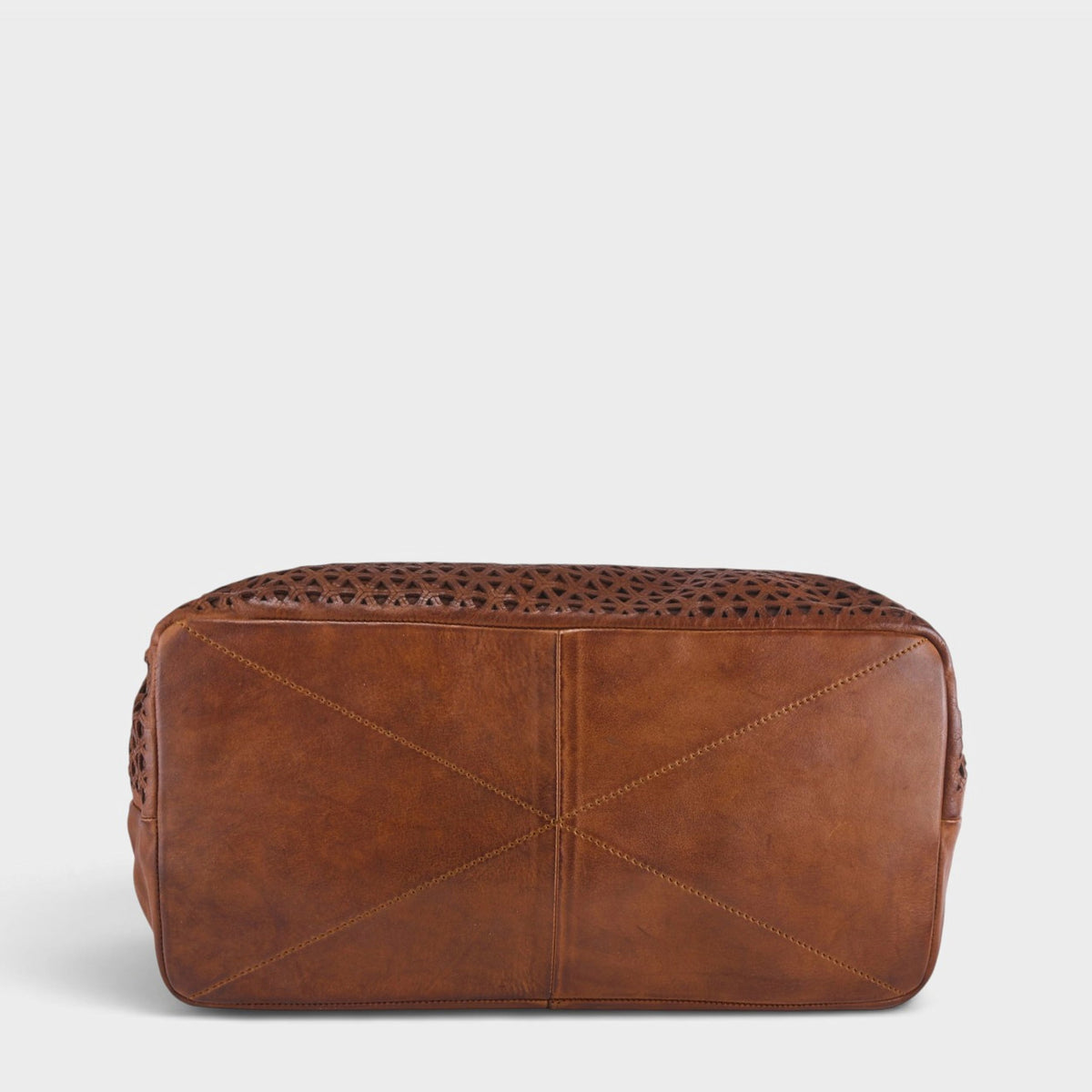L'Artiste Cinch Handbag — product view 4