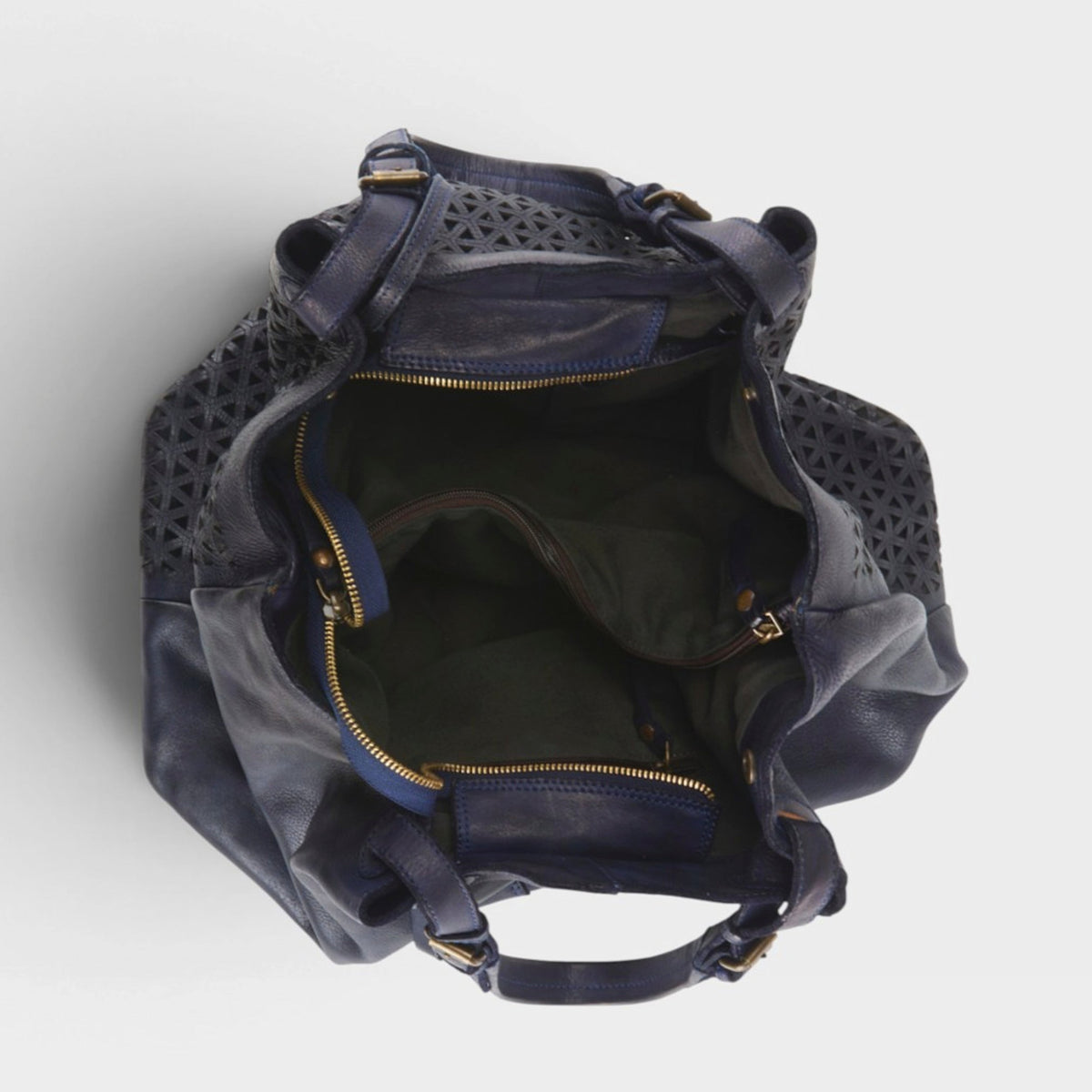 L'Artiste Cinch Handbag — product view 10