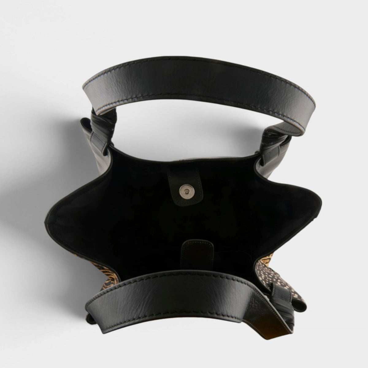L'Artiste Fabfurs Handbag — product view 5