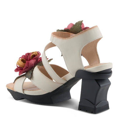 L'ARTISTE HOOKED SANDAL