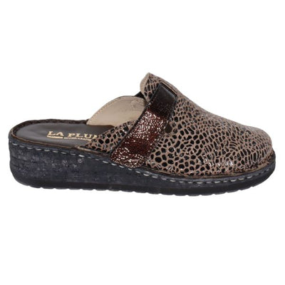 Hava Woman's Slip-On Leather Comfort Sandal