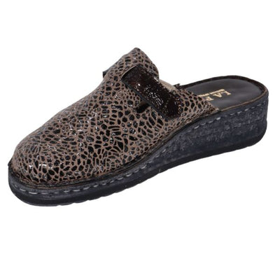 Hava Woman's Slip-On Leather Comfort Sandal