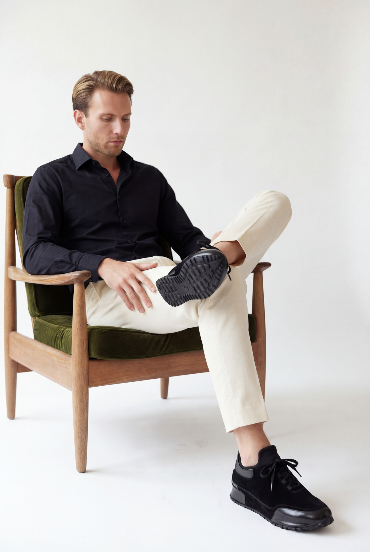 Vinci Leather The Hudson Black Suede Men Sneaker – product view 12