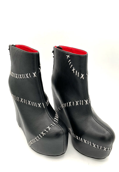 Stitches Contrast Wedge Boot