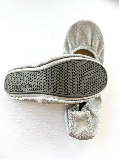 Dusty Snakes