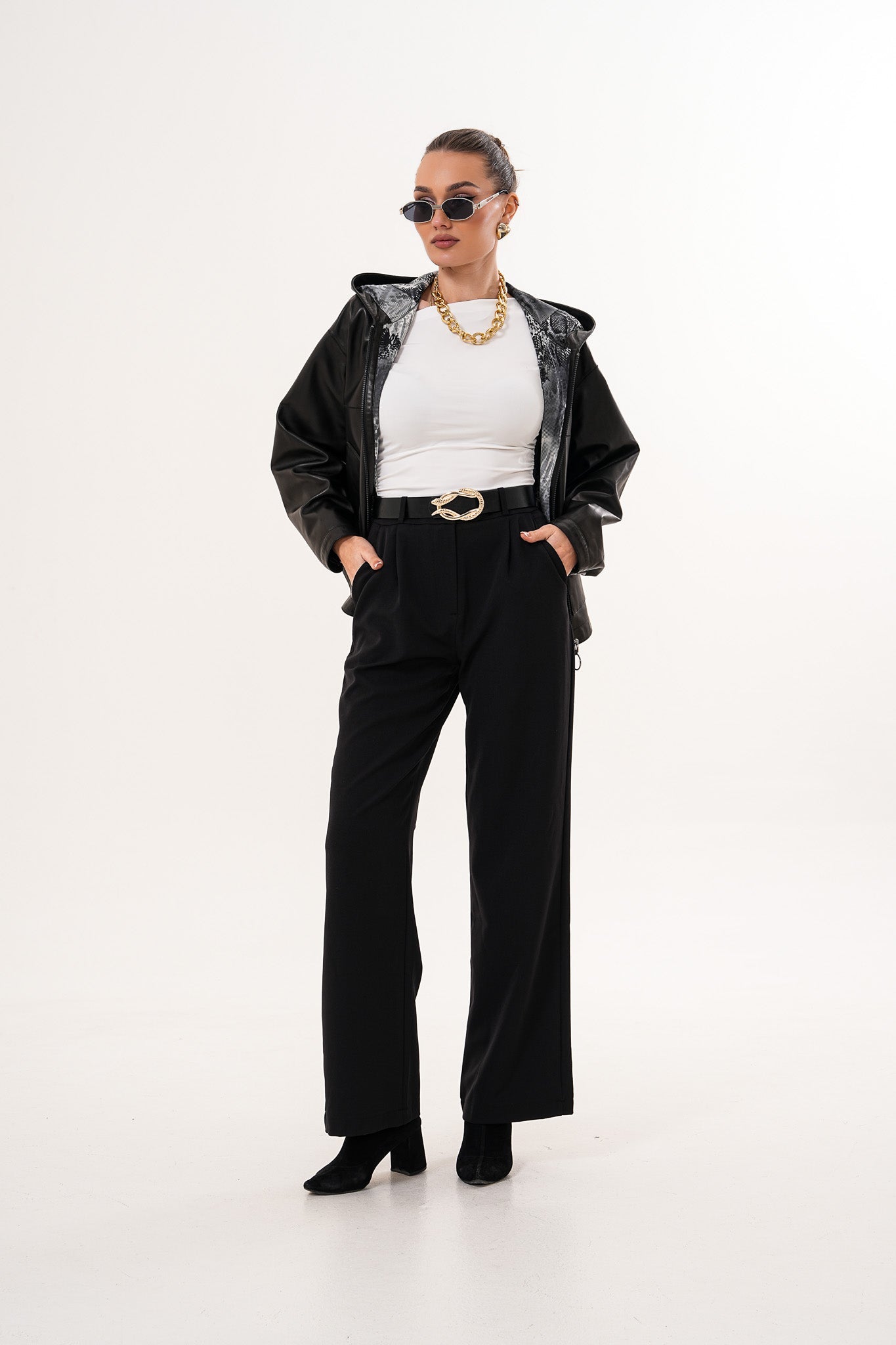 The Calyra Reversible Leather Women Jacket – Black