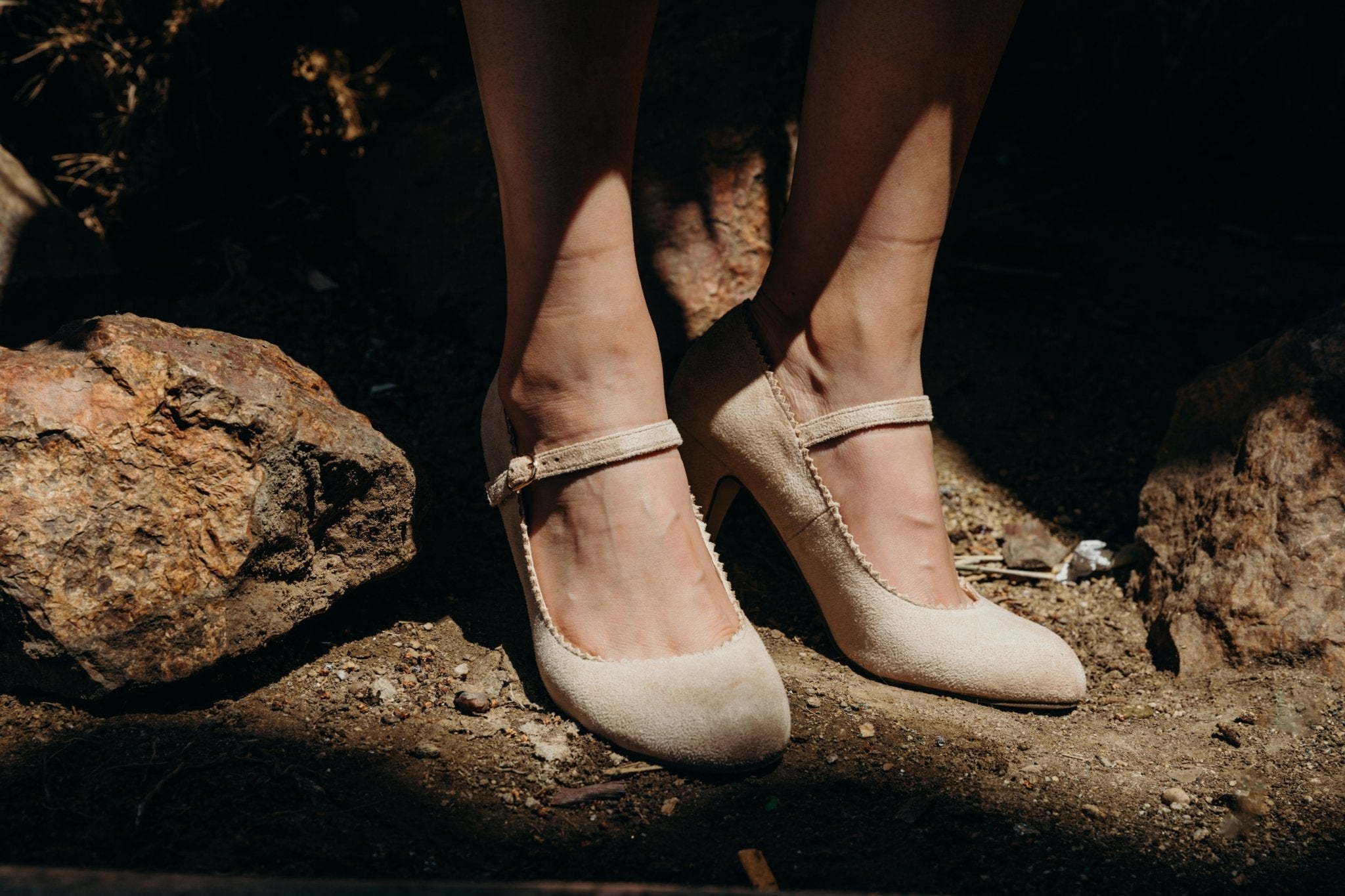 Honey | Beige Suede