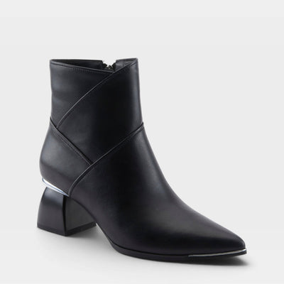 Azura Magnetic Boots — product view 1