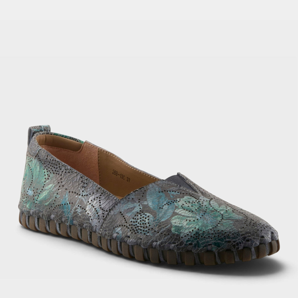 L'Artiste Modesty-Flow Women's Slip-On Shoes — product view 1