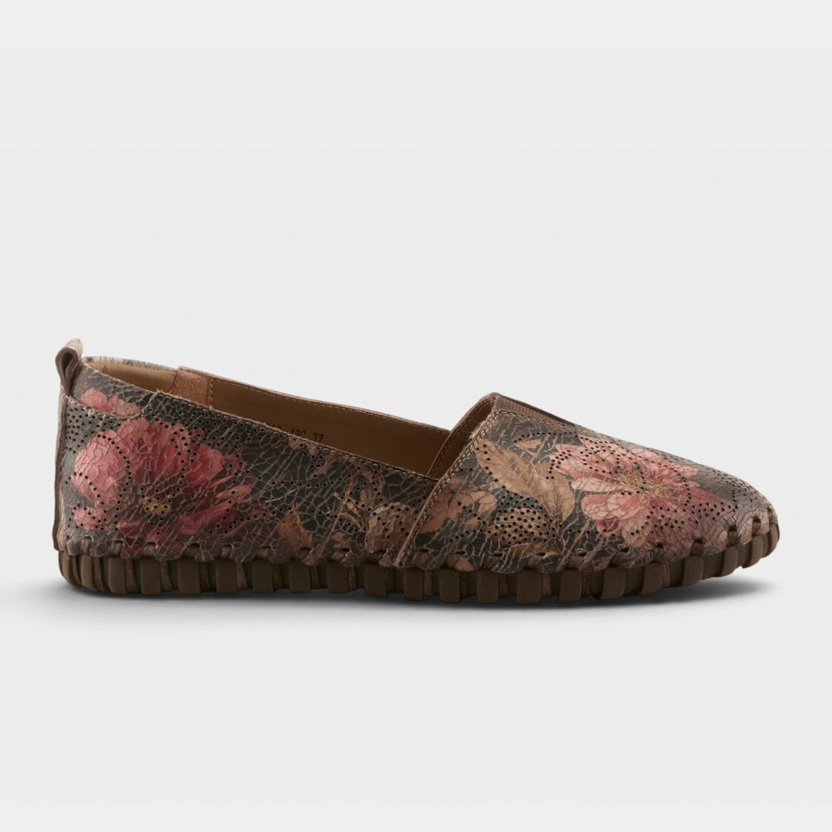 L'Artiste Modesty-Flow Women's Slip-On Shoes — product view 9