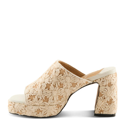 AZURA MUSTBELUV SANDALS