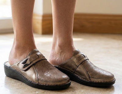 Joyce Women’s Leather Comfort Slide