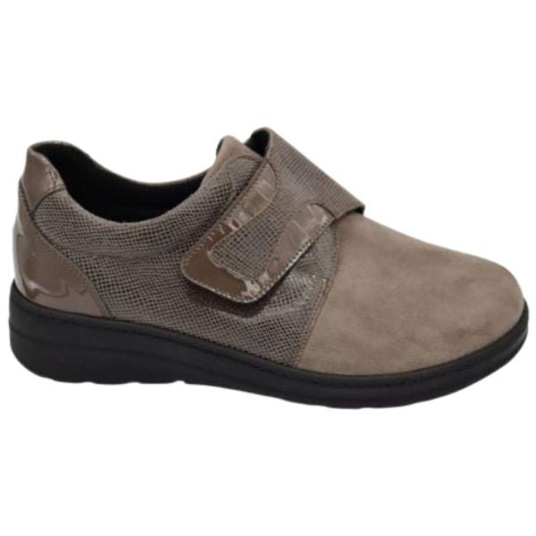 Regina Women’s Wide Toe Comfort Shoe