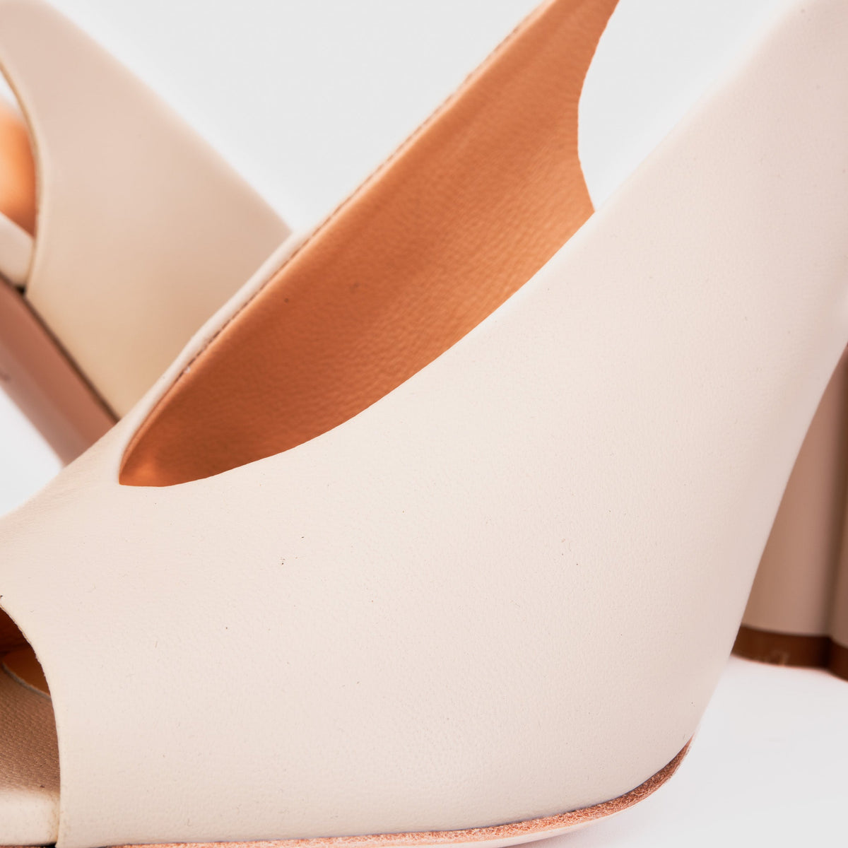 Vinci Leather The Cimla Cream Leather Pumpkin Heel Women Sandal – product view 3