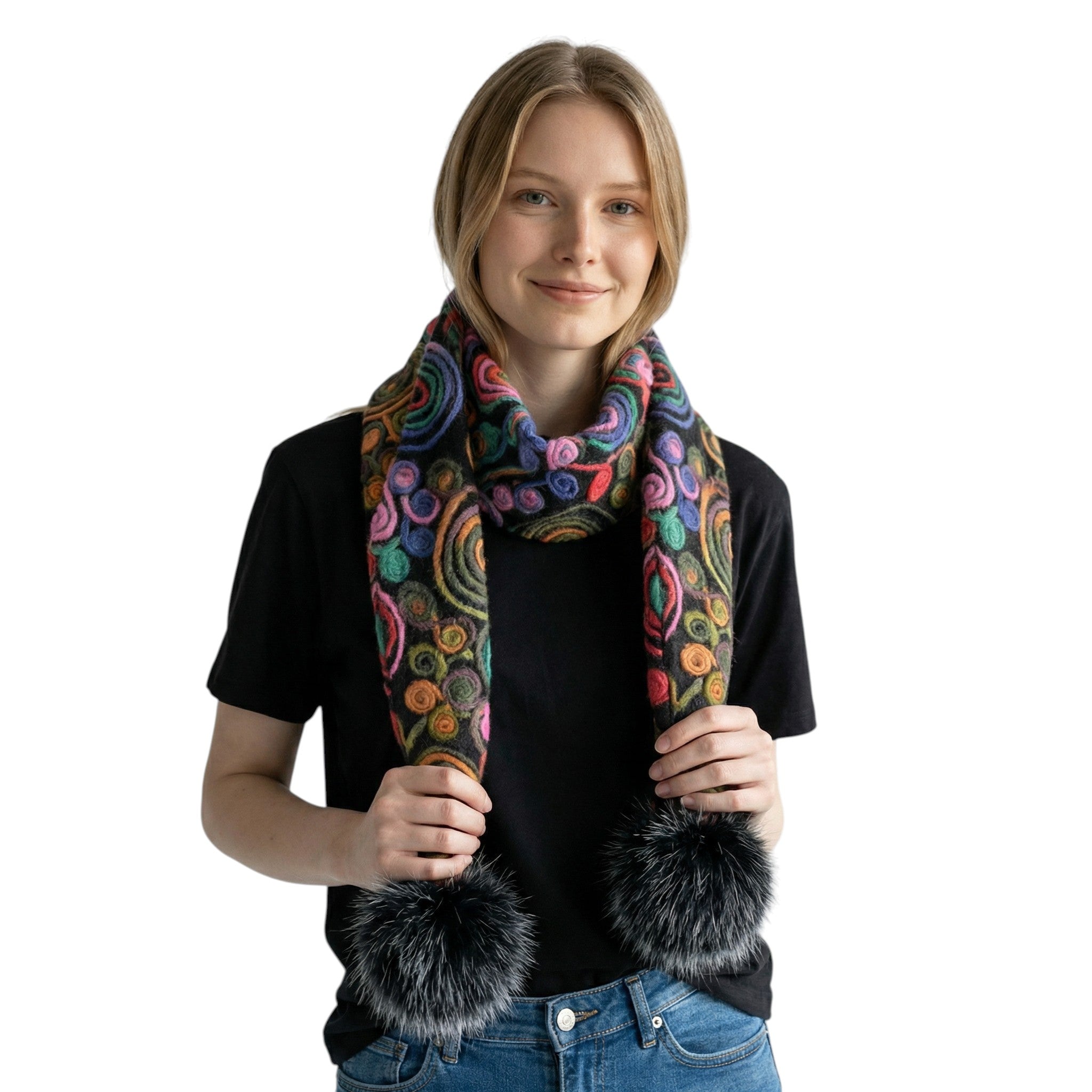 L'ARTISTE POMPOM SCARF