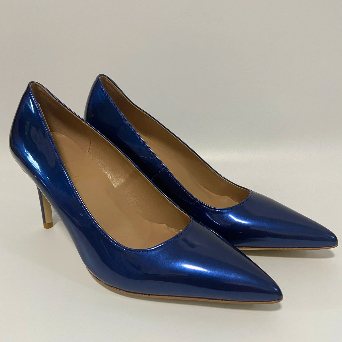Pretty High Heel Shoes And Bag – product view 2