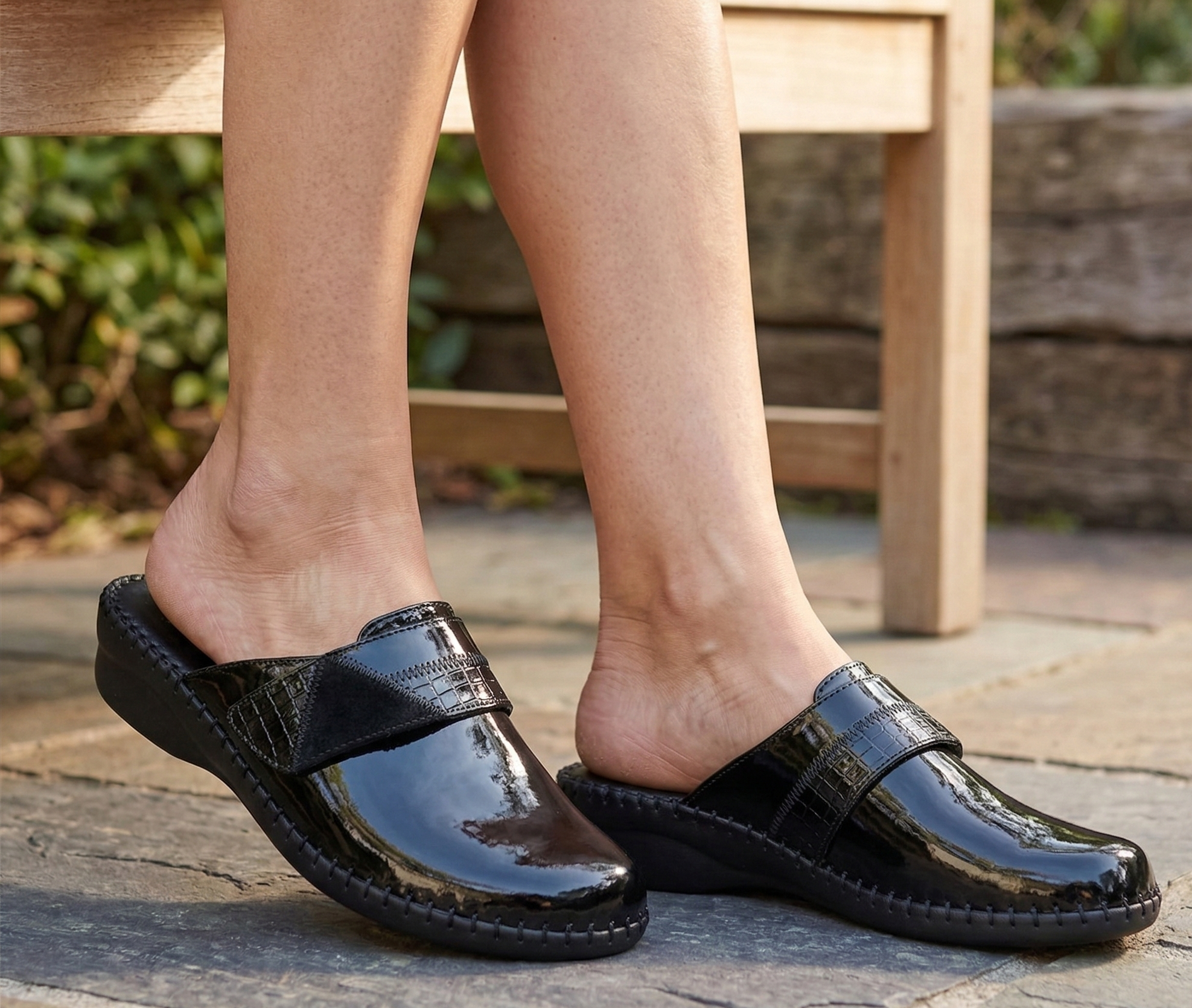 Santori Anatomical Italian Leather Clog