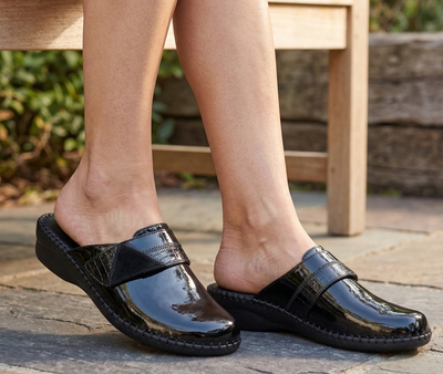 Santori Anatomical Italian Leather Clog