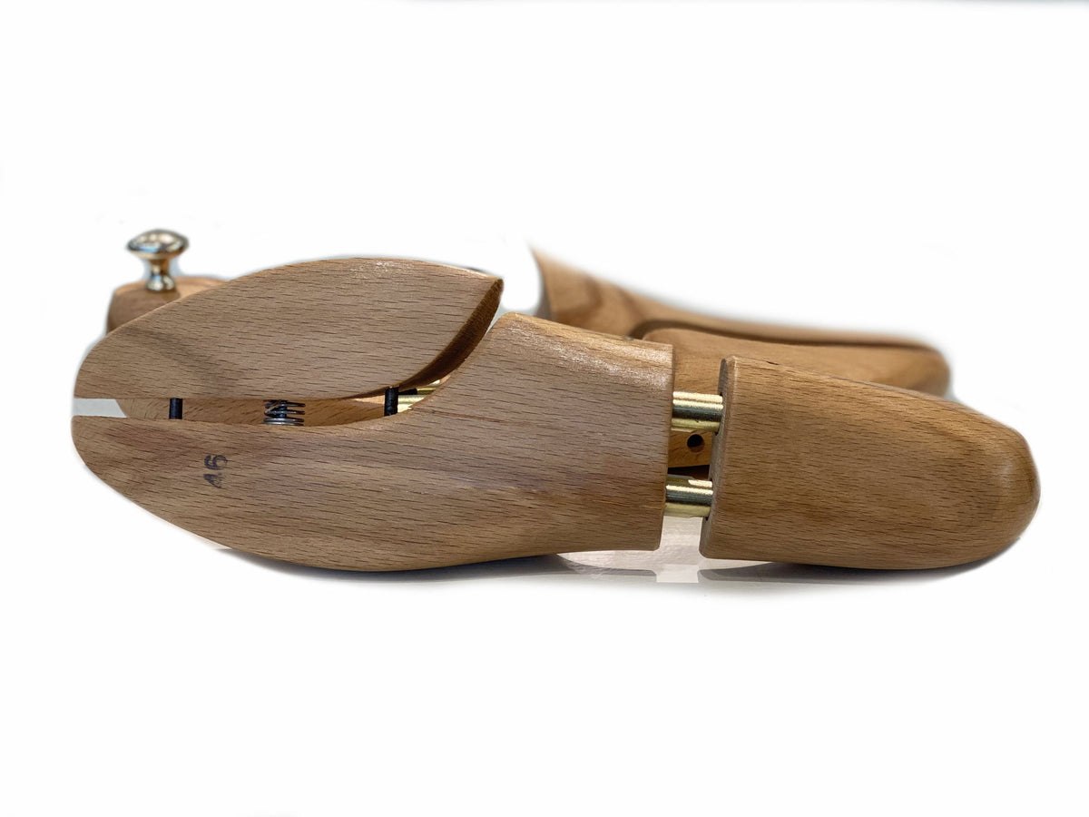 C&E Fashions  Maurice Cedar Shoe Trees