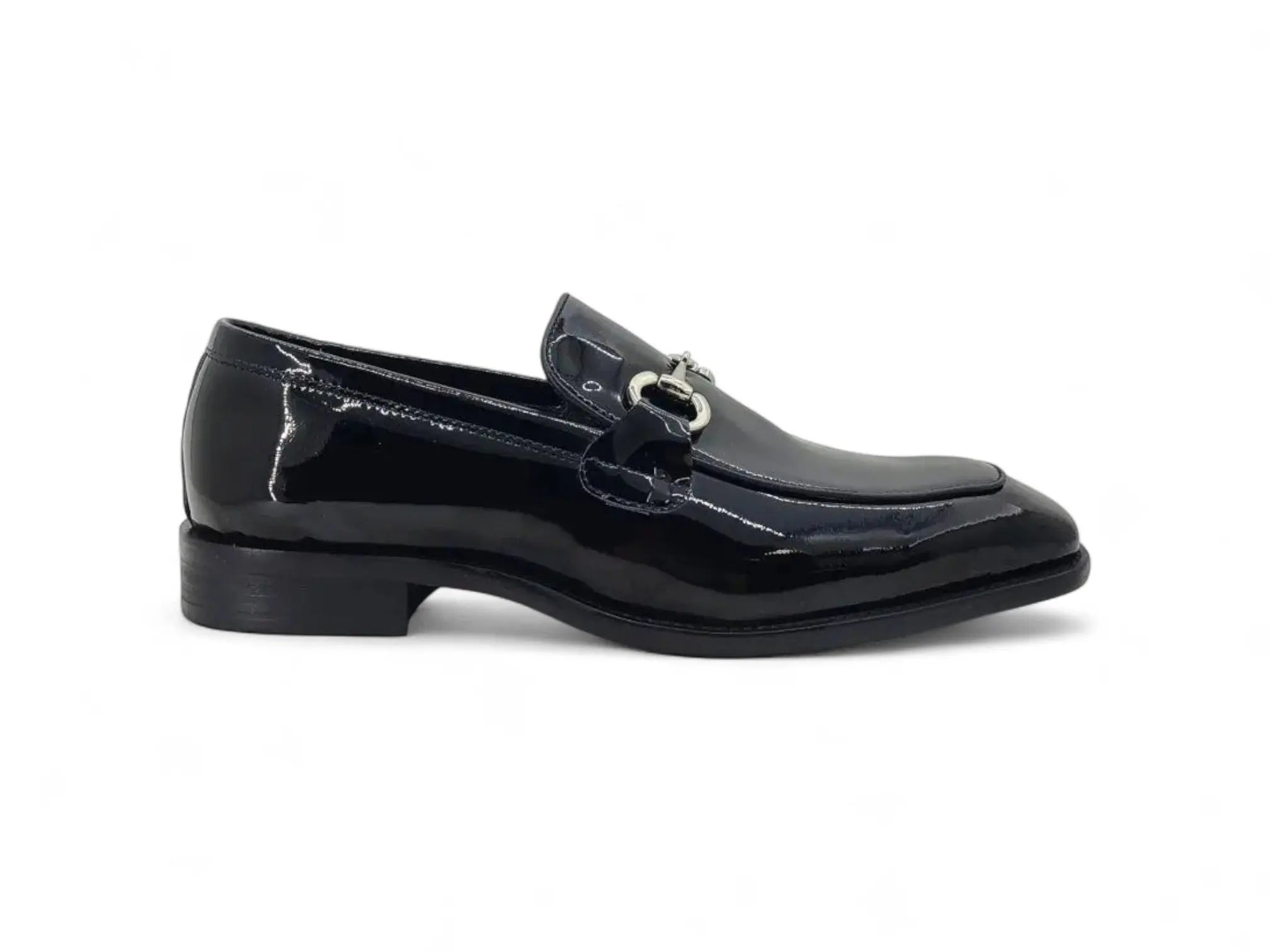 Carrucci Shoes Signature Horse Bit Calfskin Slip On Loafer KS509 28P front view