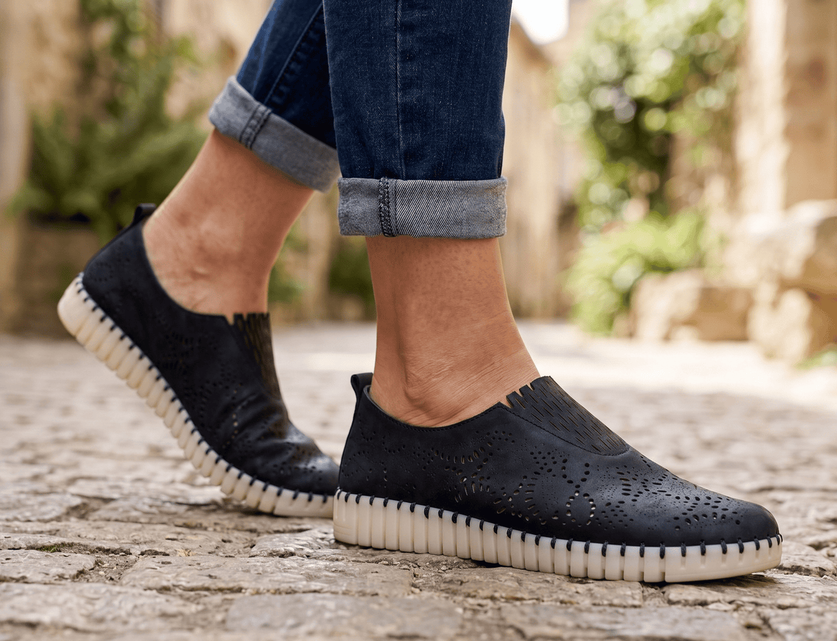 La Plume Shoes Eric Michael Stella Perforated Leather Slip On – product view 13