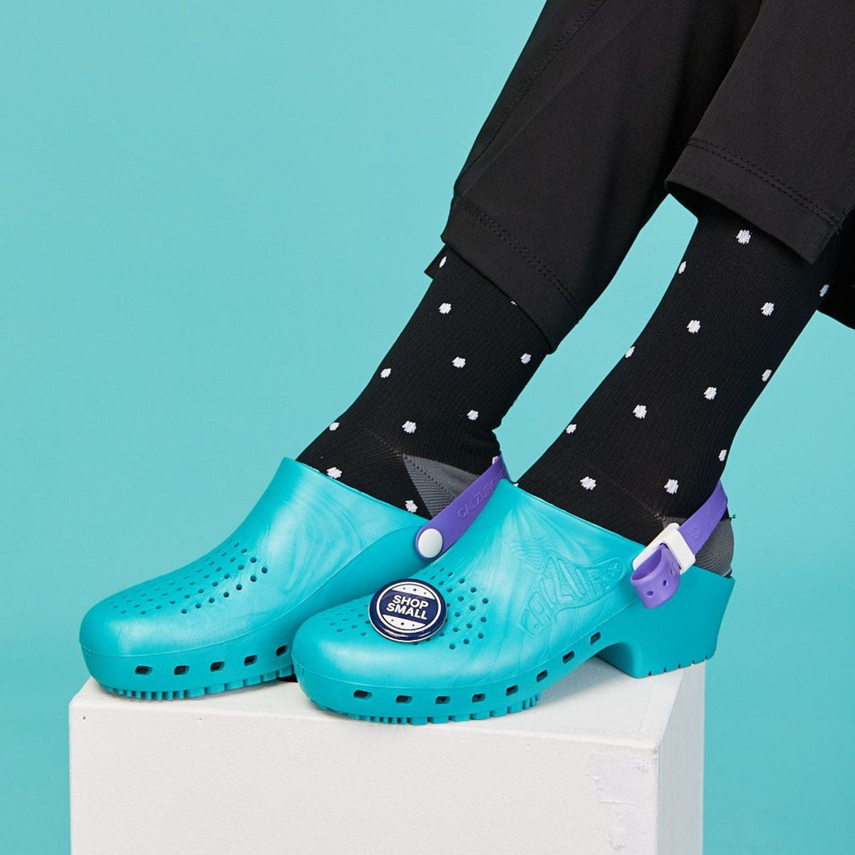 Calzuro Classic With Holes Teal – product view 2