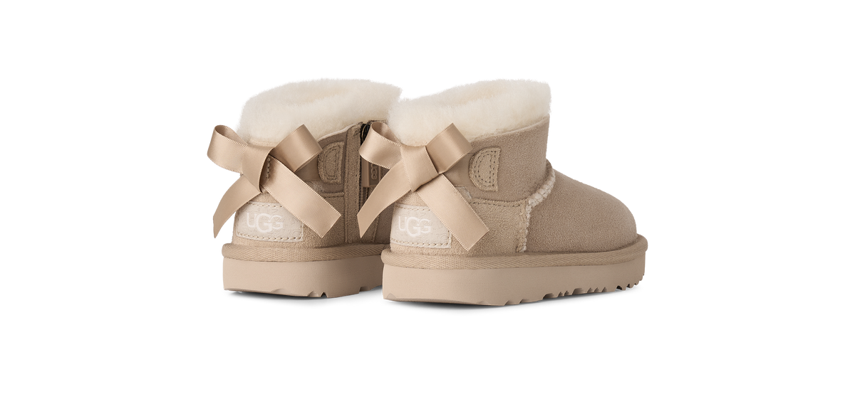 UGG Ultra Mini Bailey Bow Toddlers' (TD) Boots — Sand Sheepskin