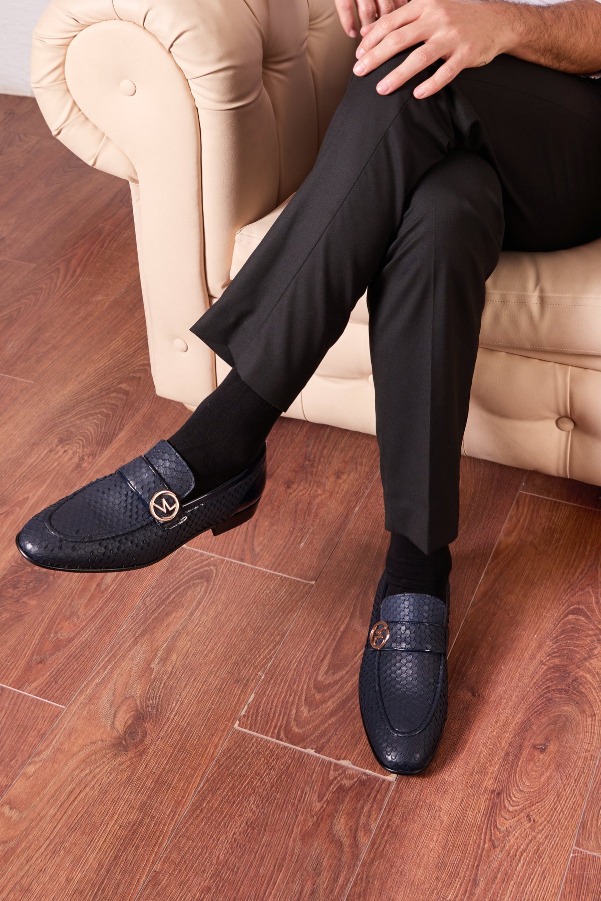 Vinci Leather The Monarch Navy Blue Leather Men Dress Shoe – product view 4