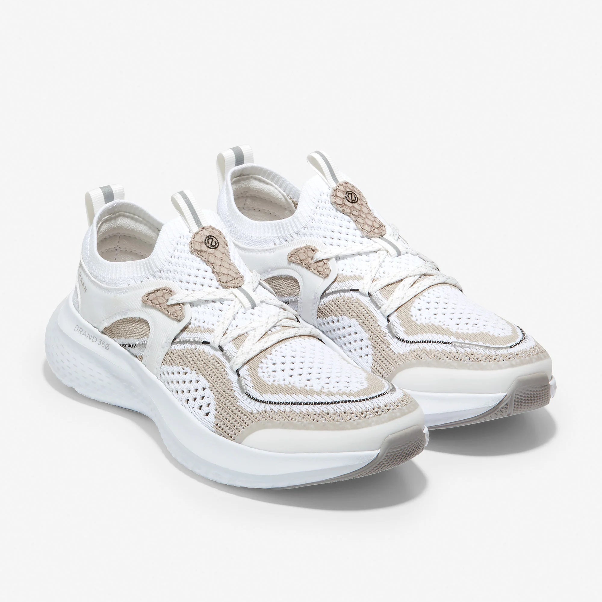 [W25243] WOMENS COLE HAAN ZERØGRAND OUTPACE 2 RUNNING SHOE