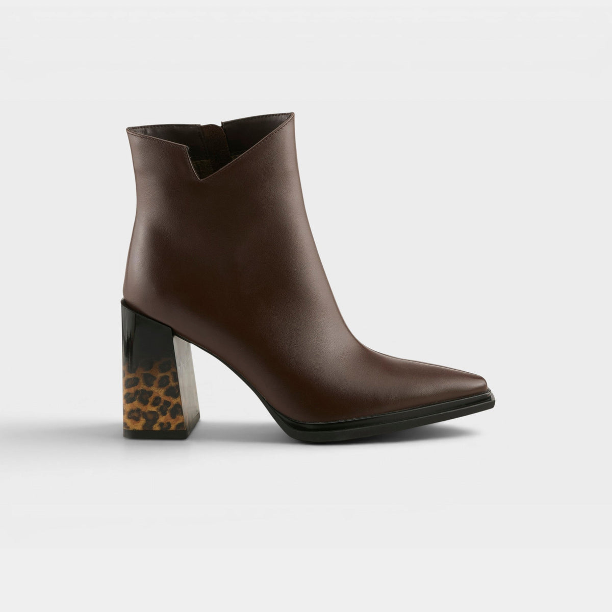 Azura Wanderer Boots — product view 2