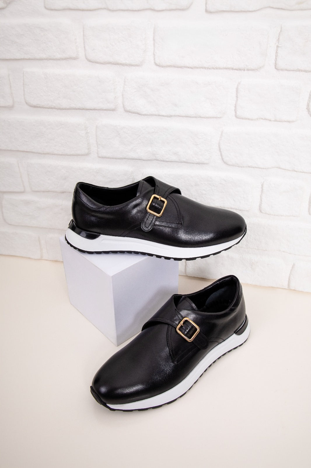 Vinci Leather The Torino Black Leather Men Sneaker – product view 9