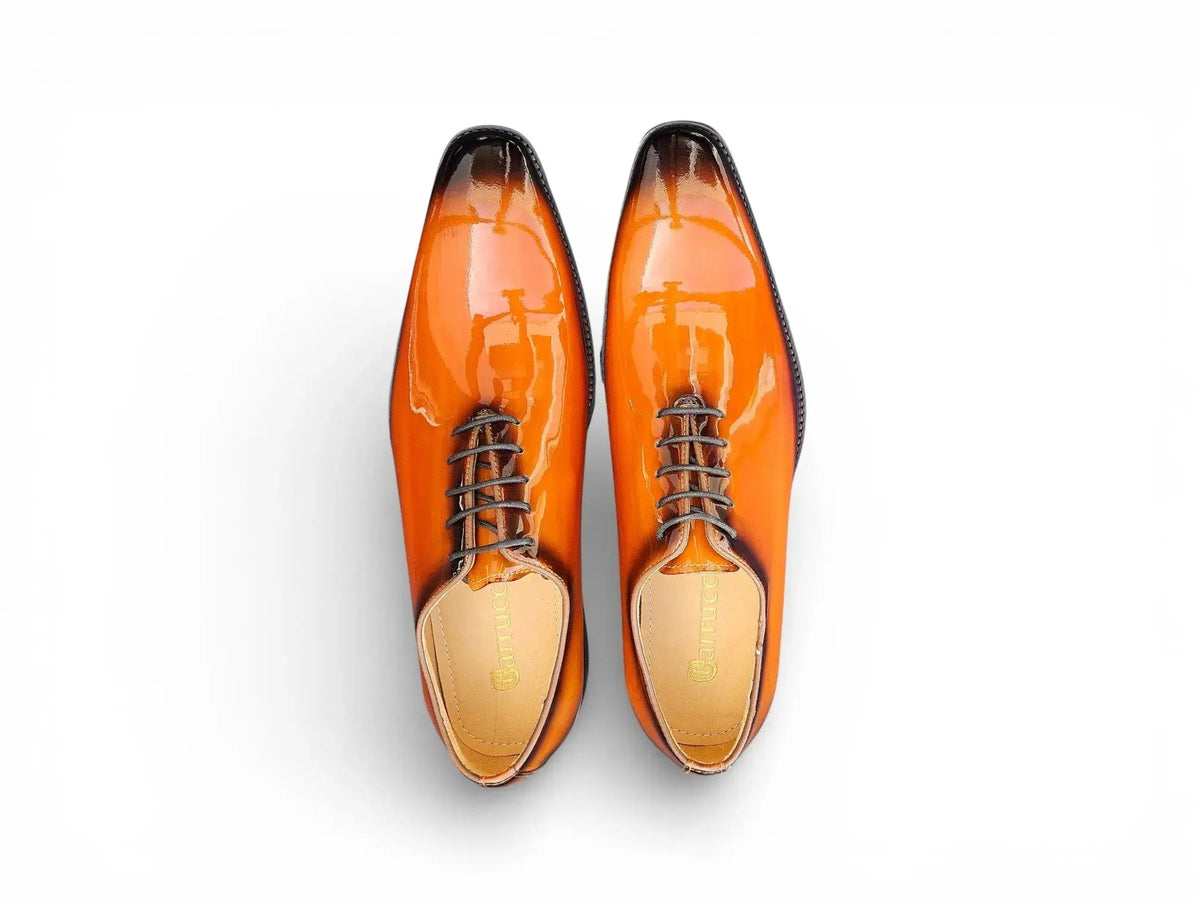Carrucci Shoes Men's KS Wholecut Burnished Oxford Patent Leather KS503 101P – Three-Quarter View