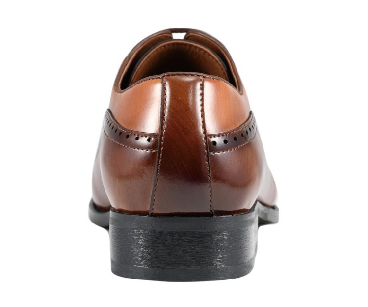 Amali Everett Distinguished Tan Wingtip Oxfords Men’s Leather