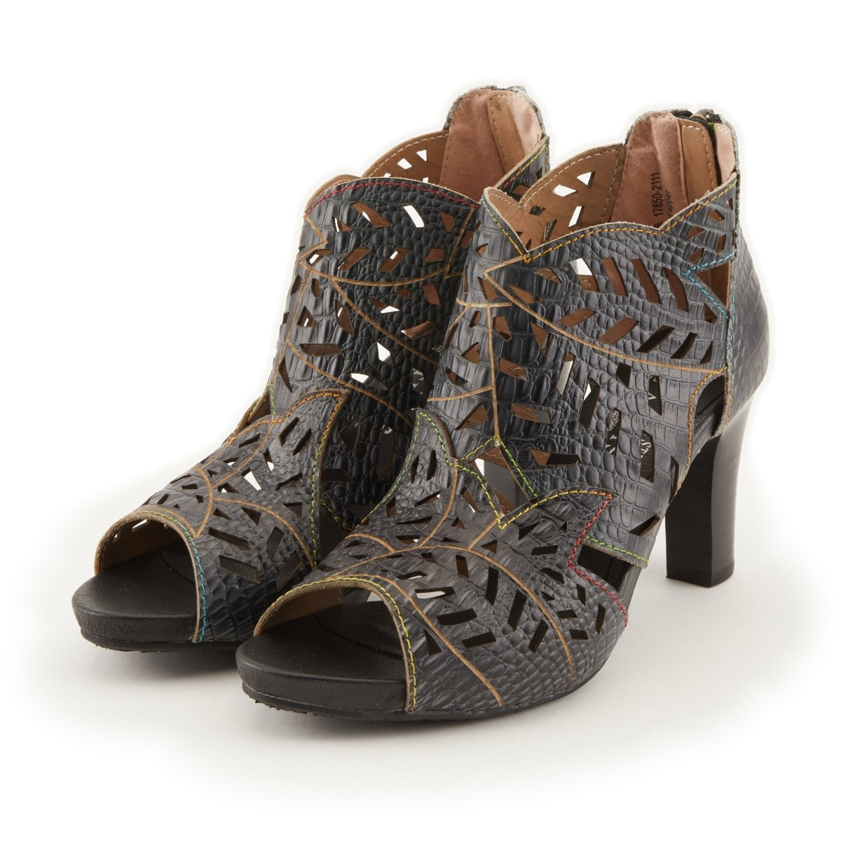 L'Artiste Amora cutout sandals in Charcoal, front three-quarter pair view