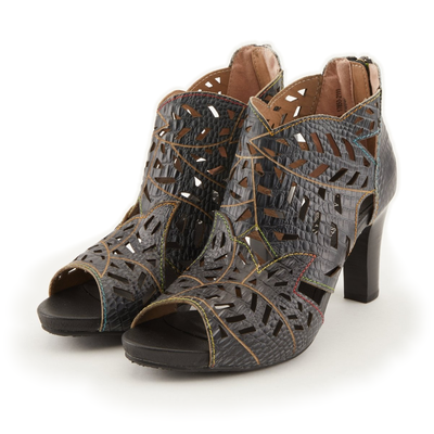 L'Artiste Amora cutout sandals in Charcoal, front three-quarter pair view