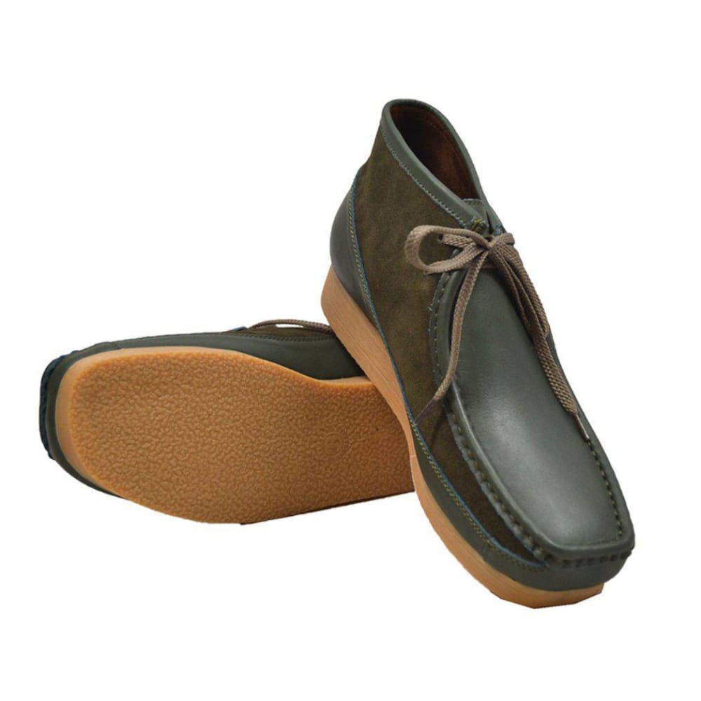 British Walkers New Castle Men's Classic Moc Toe Leather and Suede Chukka Boots