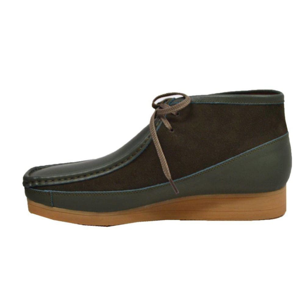 British Walkers New Castle Men's Classic Moc Toe Leather and Suede Chukka Boots